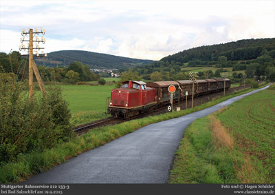 Mit der Bundesbahn-V100 auf der herbstlichen Vogelsbergbahn - Fotogüterzug am 19.9.2015
